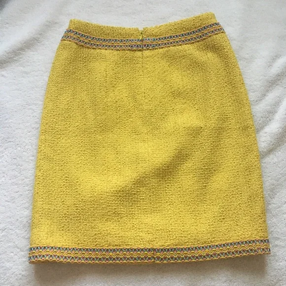 Sold! Vintage Chanel 1994 yellow scoubidou trim jacket and skirt suit - Picture 13 of 17